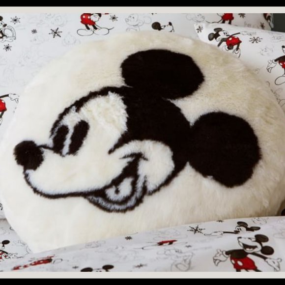 Pottery Barn Accents New Pottery Barn Disney Mickey Mouse Round